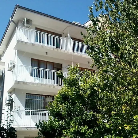 Gasthuis Guest House Tashkov